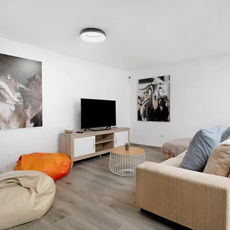 La Orilla Del Volcan * Yaiza (Lanzarote)