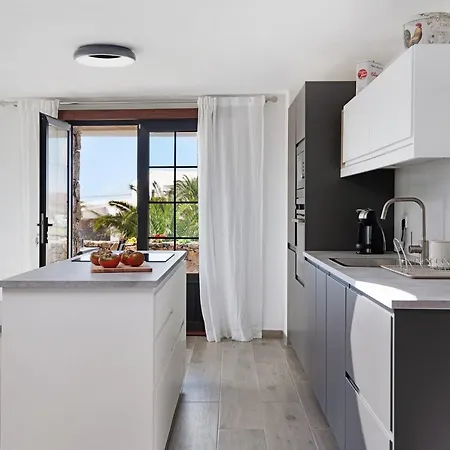 La Orilla Del Volcan * Yaiza (Lanzarote)