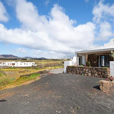 La Orilla Del Volcan Apartamento Yaiza (Lanzarote)