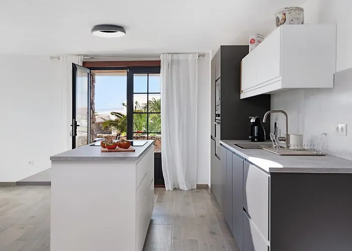 La Orilla Del Volcan * Yaiza (Lanzarote)