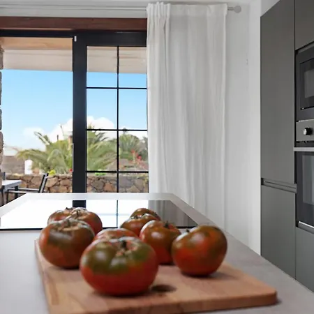 La Orilla Del Volcan *